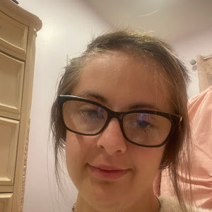 Meet your Posher, Casey